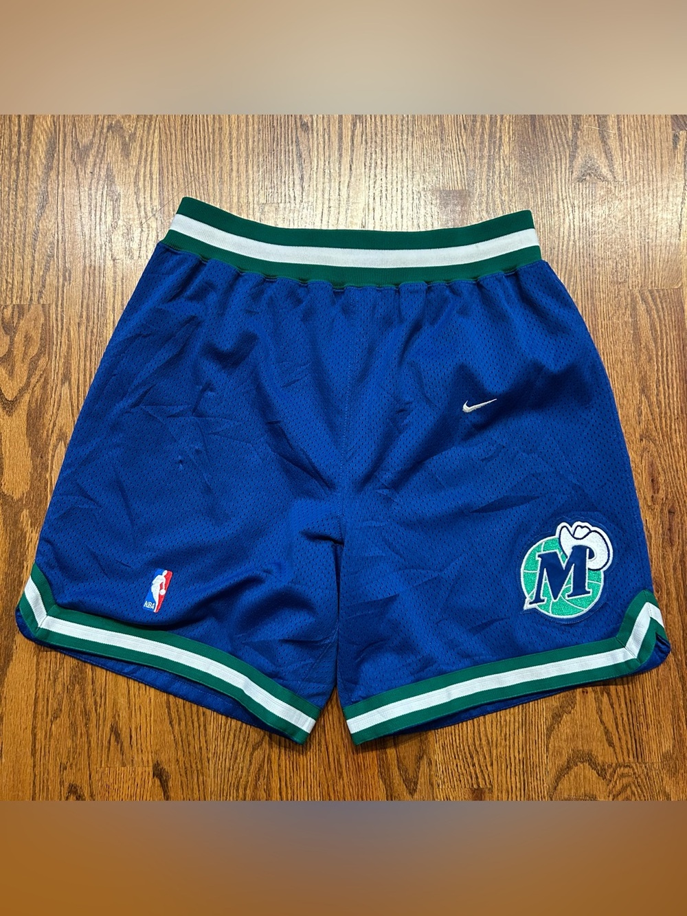 Nike Team Dallas Mavericks  1998-99 Basketball Shorts Sz 34 (Medium) NBA Vintage